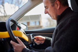 Steering wheel lock