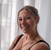 A picture of Zoe Hawes