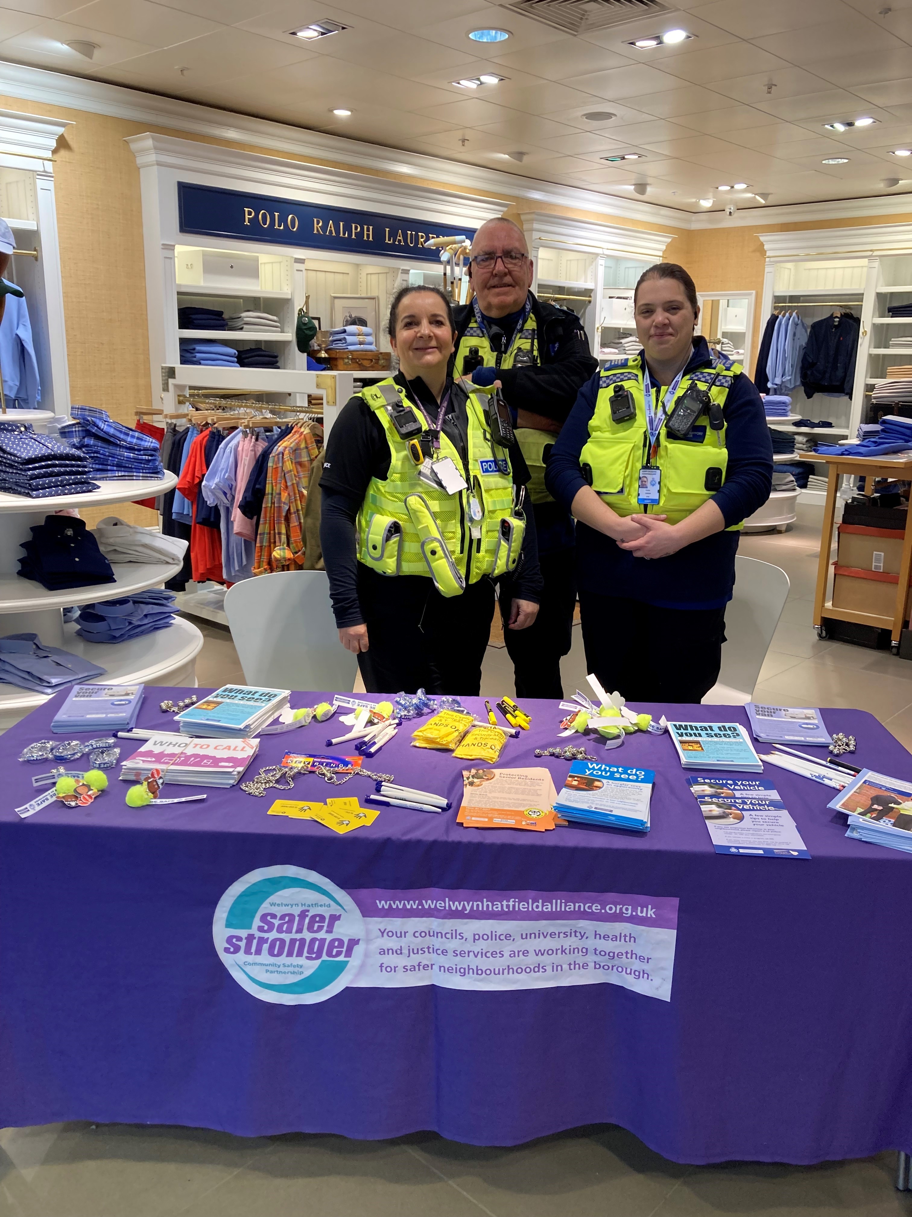 Shoppers receive crime prevention freebies