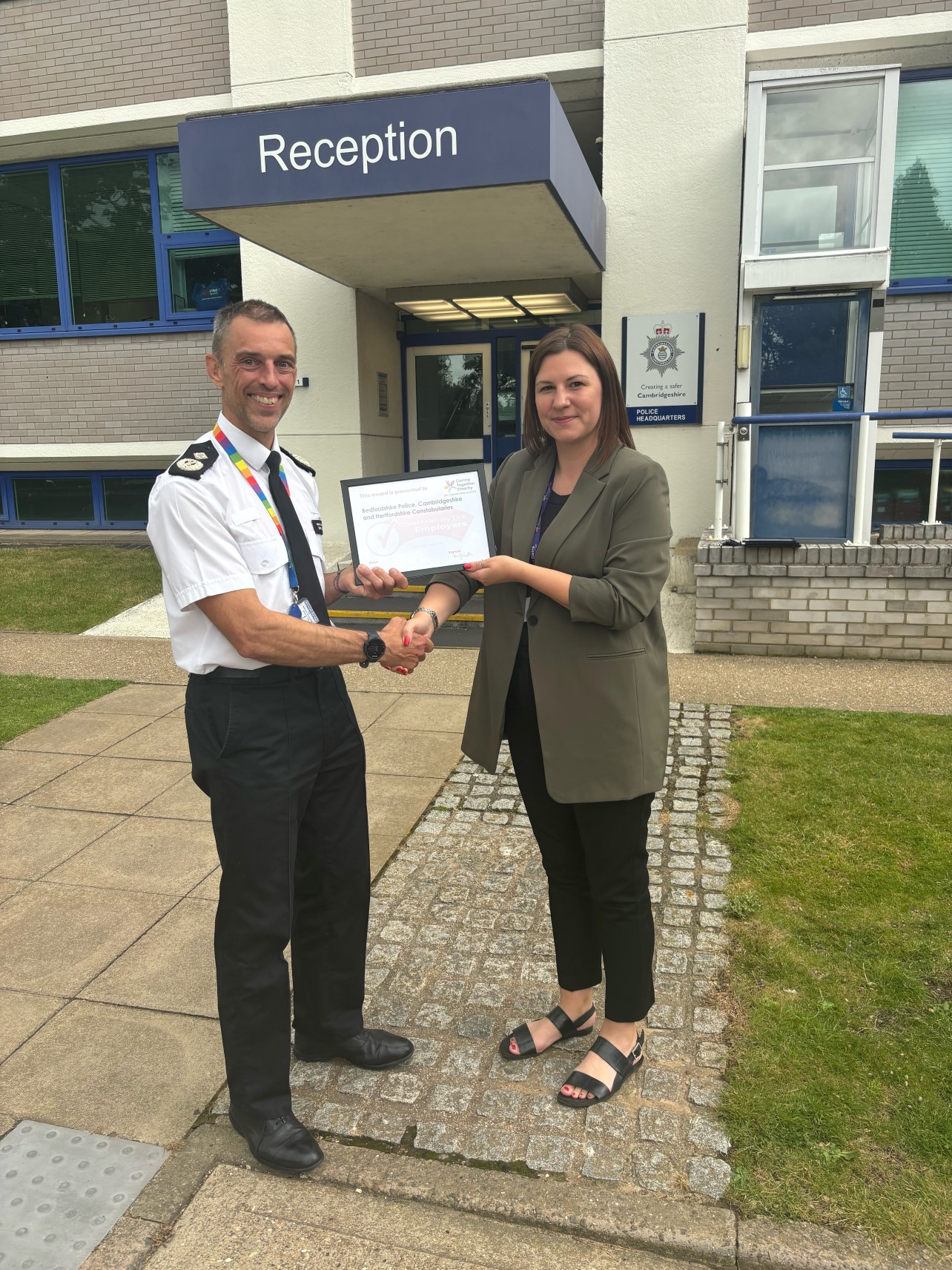 DCC Dan Vajzovic presenting award