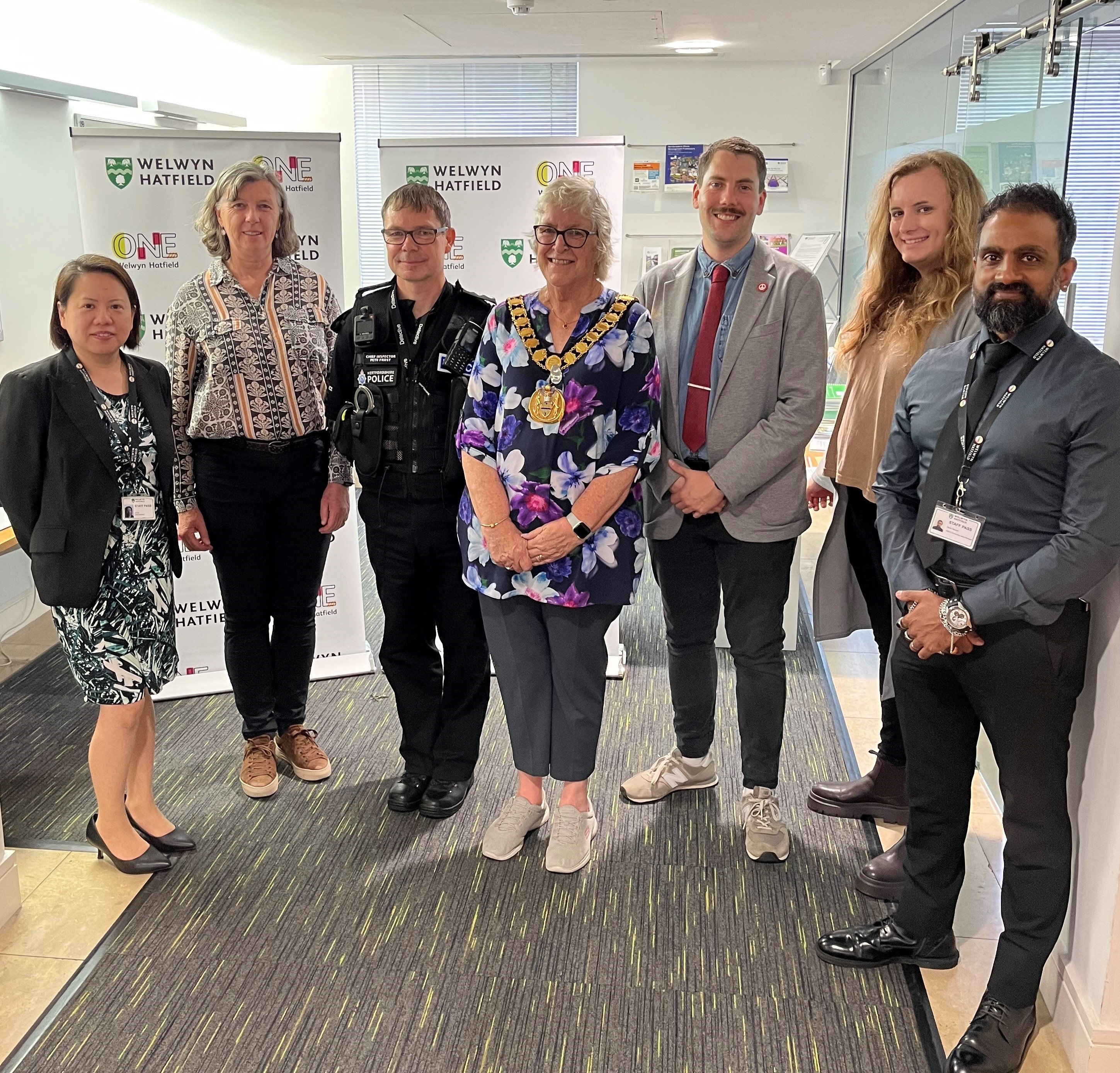 Welwyn Hatfield Mayor, Cllr Lynn Chesterman OBE photographed with Chief Inspector Pete Frost, Cllr Max Holloway, the Leader of Council, Cllr Jane Quinton, Deputy Leader and Cllr Sandreni Bonfante Executive Member for Environment with WHBC Chief Executive Ka Ng and Nuvin Ramiah, ASB and Community Safety Manager at WHBC. 