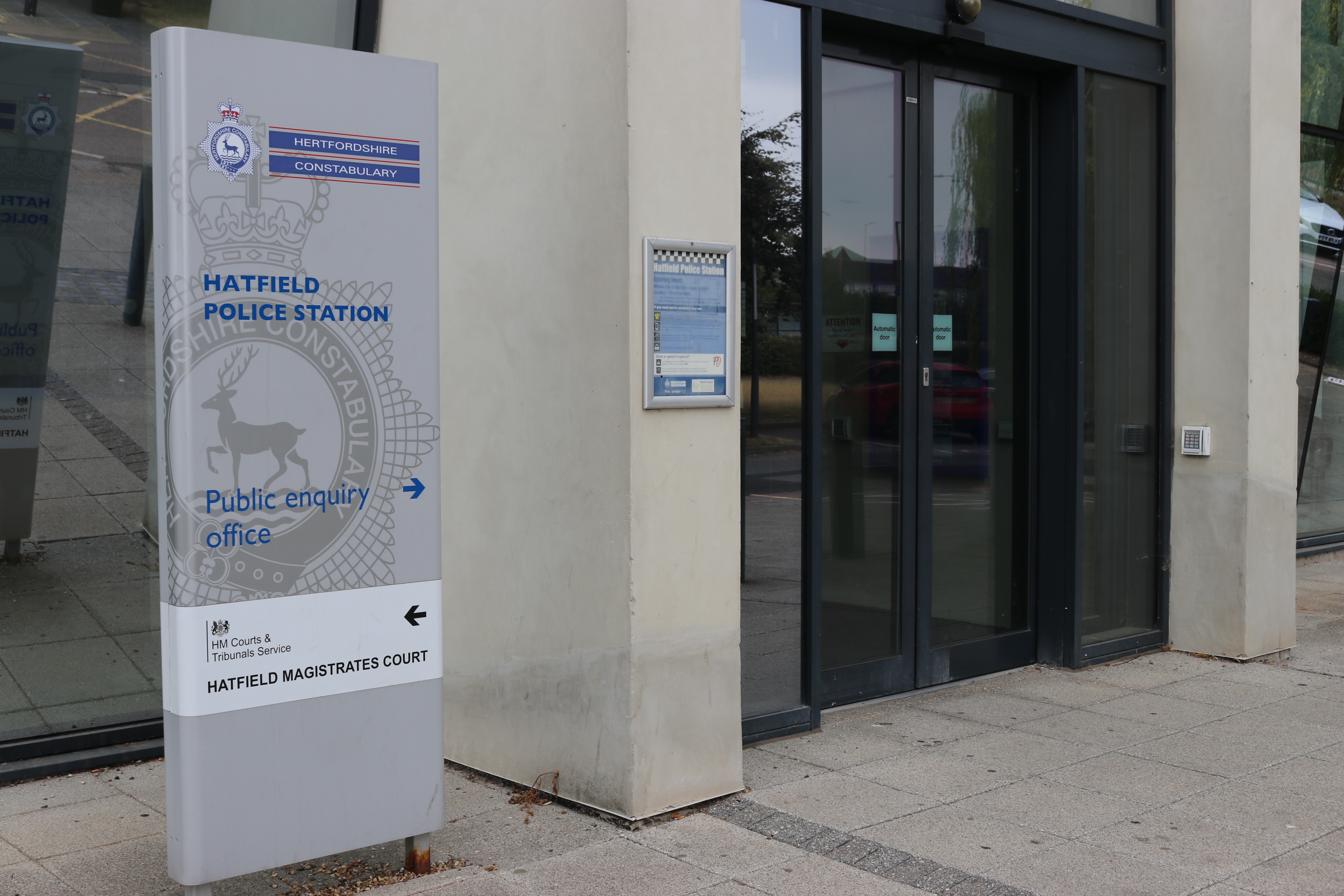 Hatfield police station 